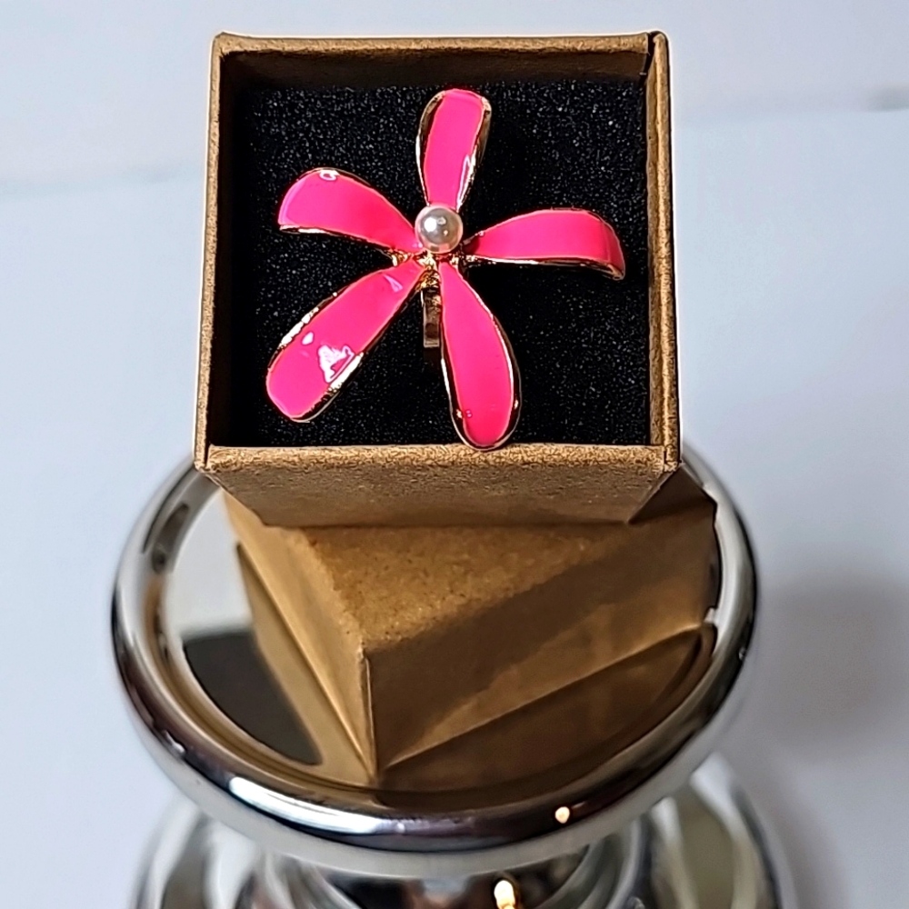 Flowered Hot Pink Custom Ring-Ctr. Pearl & Gold Adjustable Band. Size: OS.